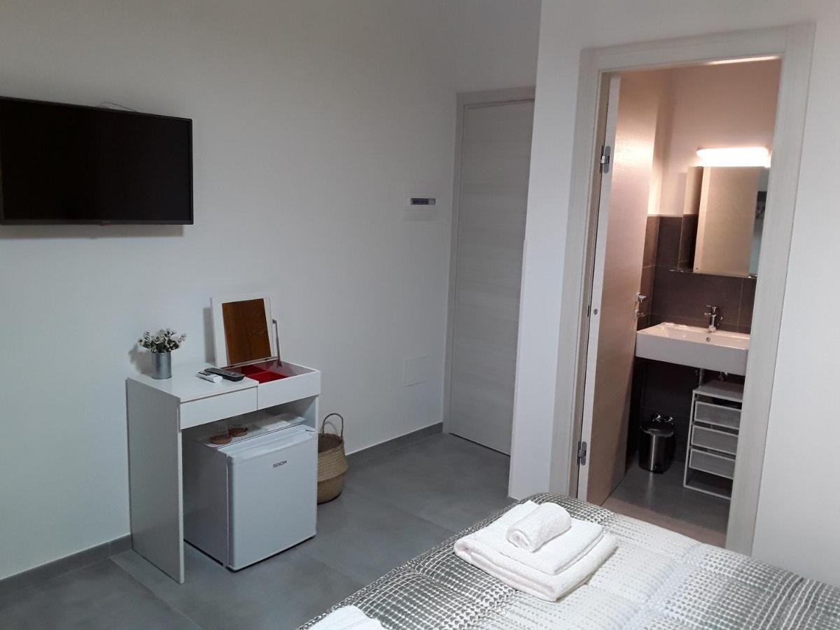 Zia Franca Bed&Breakfast ซาแลร์โน ภายนอก รูปภาพ